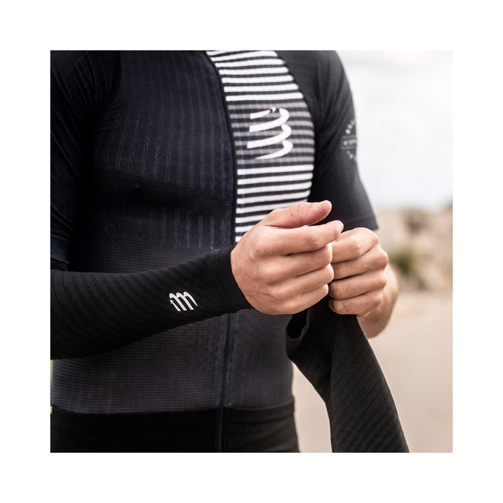 ▷ Manguitos compressport ultralight negro 21 por SOLO 30,00 €