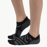 CALCETINES ON PERFORMANCE LOW SOCK W NEGRO