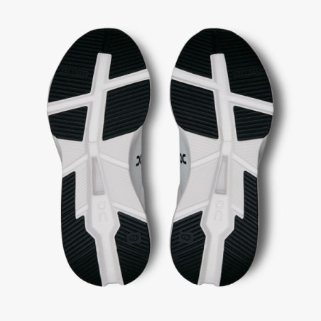 ▷ On cloudnova x white/black por SOLO 170,00 €