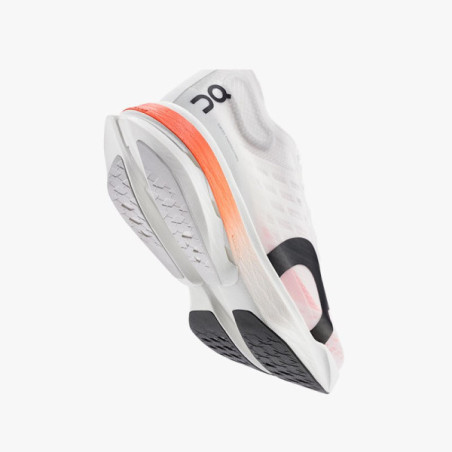 ▷ On cloudboom strike white/black por SOLO 280,00 €